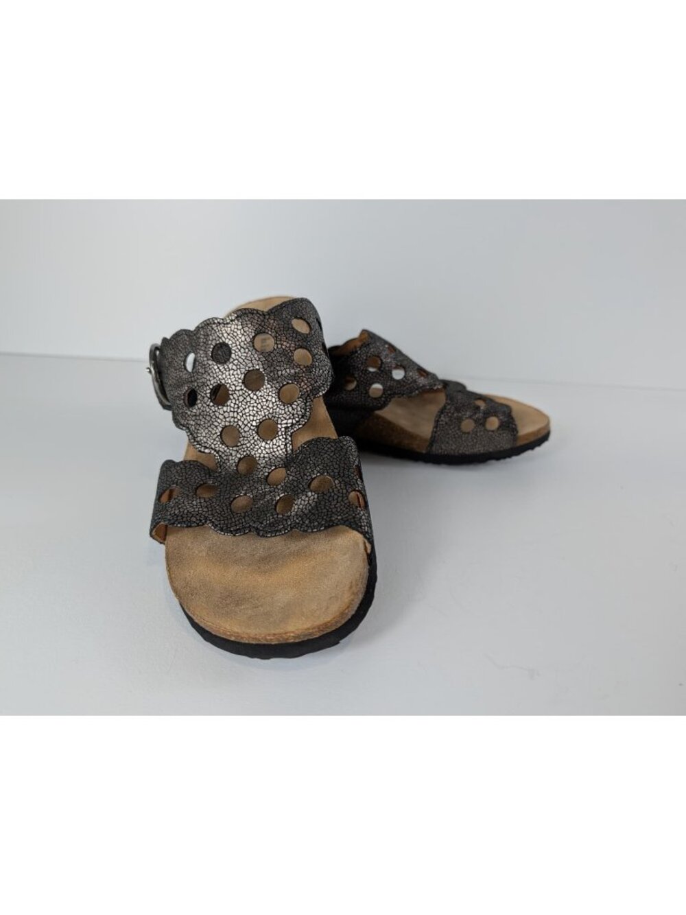 Think! Womens Metallic Leather Slide Sandals With Cutout Design Size 39 EU